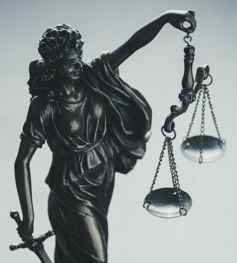 Askerlik nedeniyle işten ayrılan işçinin kıdem tazminatı, işe dönüş ve işsizlik maaşı haklarını anlatan bilgilendirici görsel.